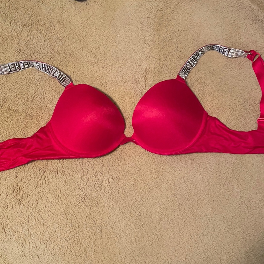 Victoria’s Secret Red Rhinestone Push Up Bra ♥️